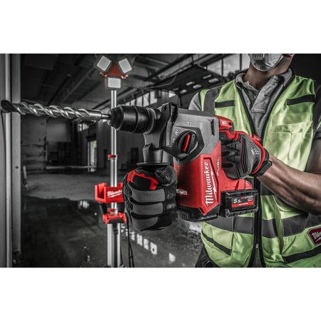 Milwaukee M18 FHX-552X - Młot 4-trybowy SDS-Plus 18 V, 5.5 Ah, FUEL™, w walizce, z 2 akumulatorami i ładowarką