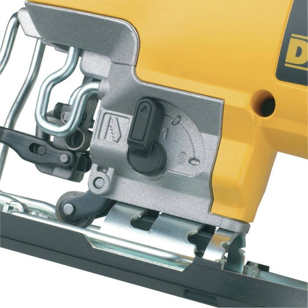 Wyrzynarka DeWalt DW341K-QS 550 W