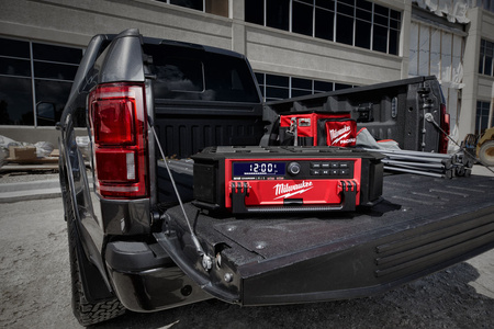 Milwaukee M18™ PACKOUT™ radio ładowarka