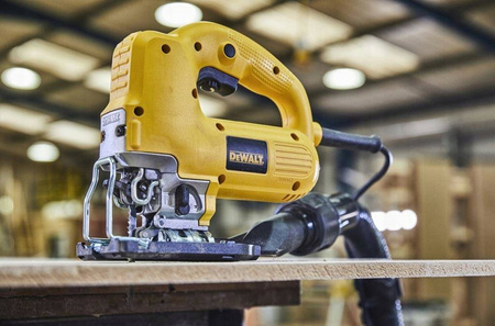 Wyrzynarka DeWalt DW341K-QS 550 W