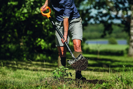 FISKARS Szpadel ostry SOLID 117cm 1003455 rączka D 131413 1066716