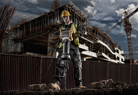 MŁOT WYBURZENIOWY KUJĄCY UDAROWY D25981 DEWALT HEX 28mm 2100W 62J 31kg